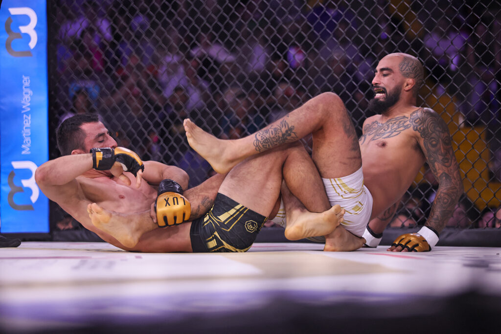 Retiene “Cebollero” Delgado cetro pluma de LUX Fight League en Zacatecas