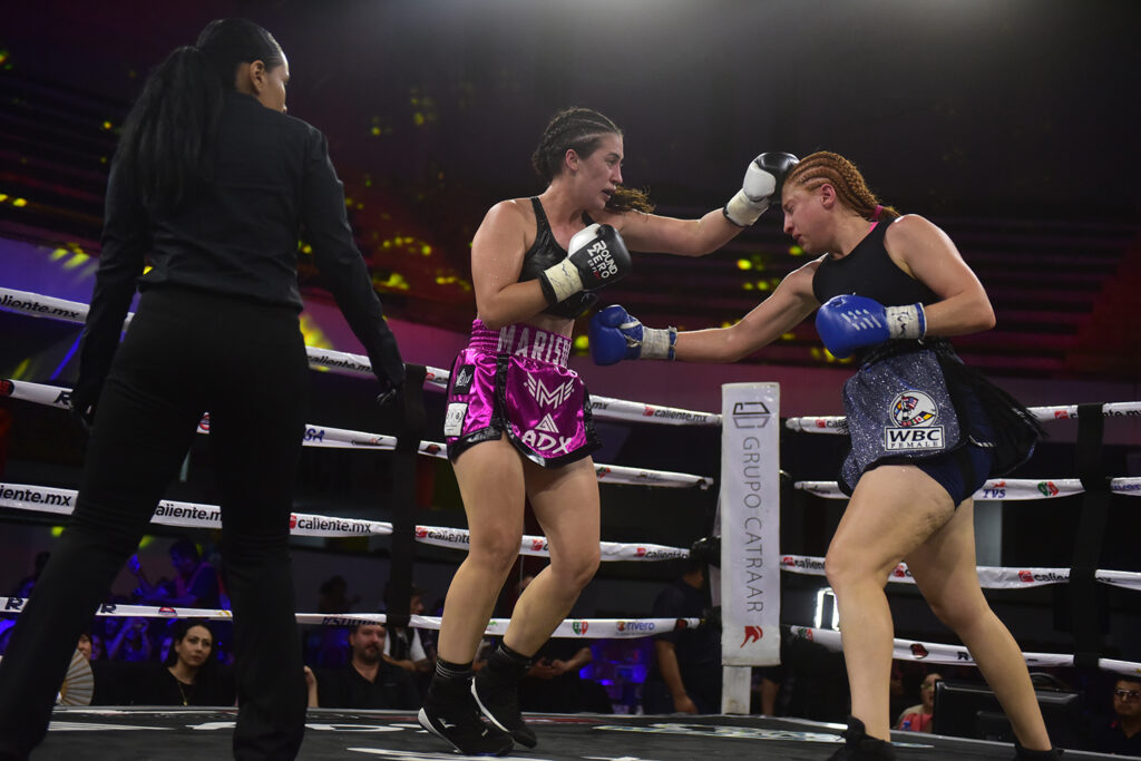 Vence Marisol Moreno a Cynthia Lozano en la Arena José Sulaimán