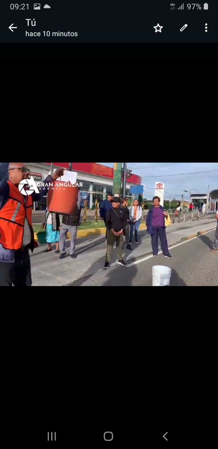 Video desde Puebla: Por falta de agua, cierran la Diagonal Defensores de la República