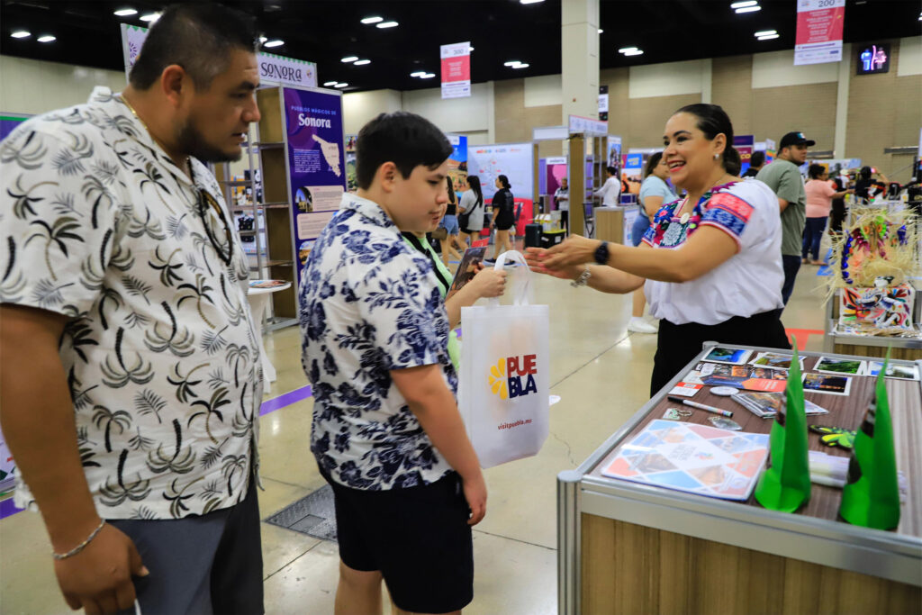 Destaca Puebla promoción de Pueblos Mágicos y artesanías en Tianguis Turístico Internacional