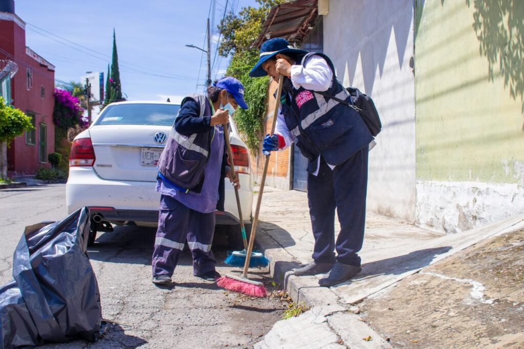 Organismo de limpia vincula a recicladores voluntarios con ciudadanía de la colonia Bugambilias