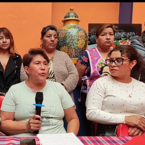 Mujeres comerciantes de San Pedro Cholula se unen a la Marcha de la Democracia del 24 de julio