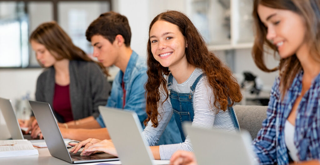 La generación Alpha tendrá retos inéditos para integrarse  al mercado laboral