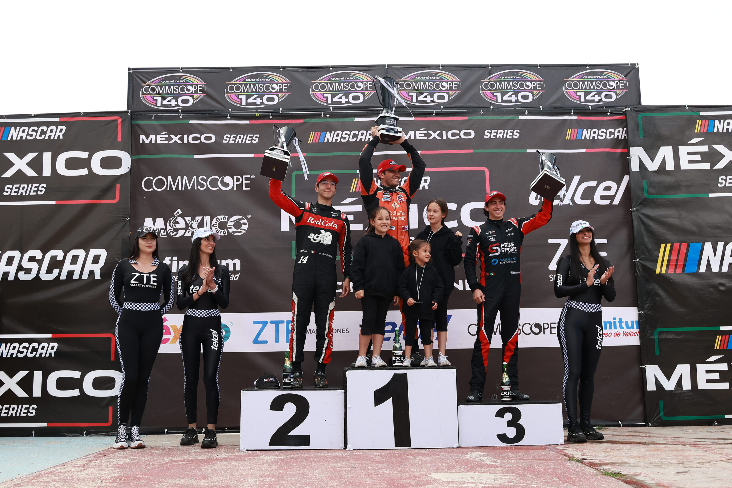 Podio de NASCAR México y triunfo de Challenge, para el Racing Team en Querétaro