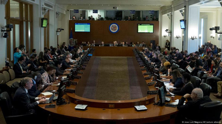 Resolución de OEA exige publicar las actas electorales de Venezuela