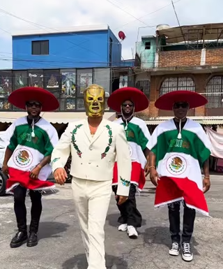 Bruno Mars se despide de México con un divertido video: “Te quiero mucho”