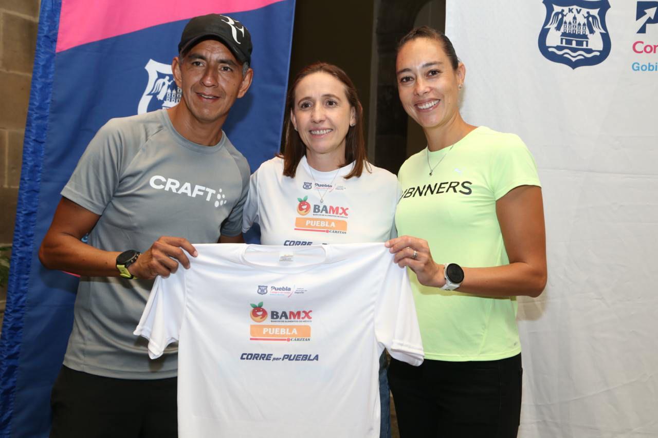 Presentan la playera de la carrera “Corre por Puebla, Con Causa”