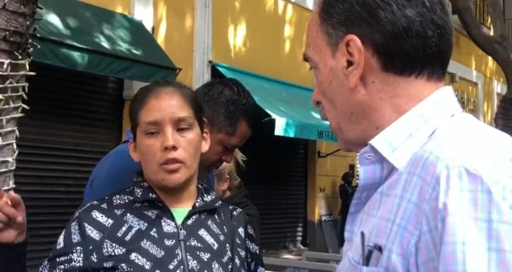 “Ya se van, mejor nos arreglamos con los que vienen”: Ambulantes al ayuntamiento