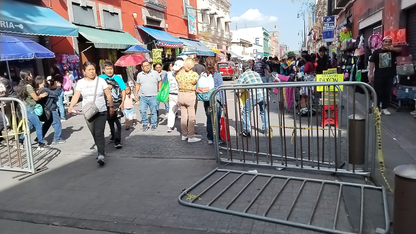 Video: Encabezados por Antorcha Campesina y sin acuerdo con el ayuntamiento, regresan ambulantes a las calles