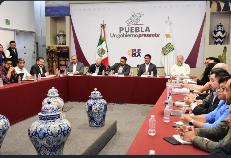 Realizan en Casa Aguayo reunión con ejidatarios de Tlahuapan