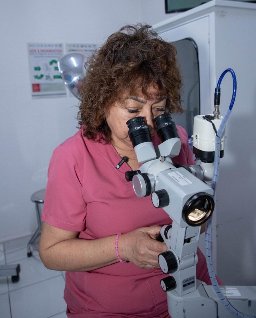 SMDIF invita a las poblanas a realizarse una colposcopía