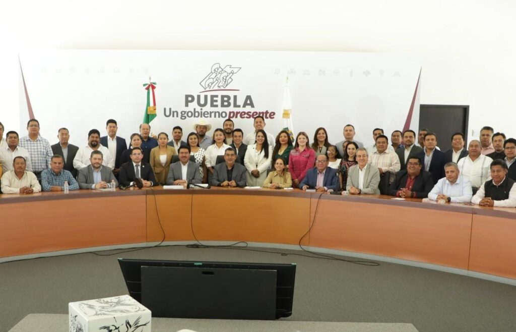 Margarito de la Rosa atiende llamado del gobernador Sergio Salomón en Puebla