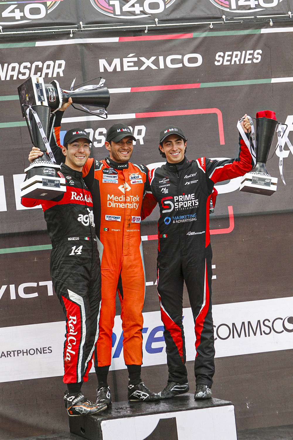 Irwin Vences se impone durante la octava fecha de NASCAR México Series en Querétaro