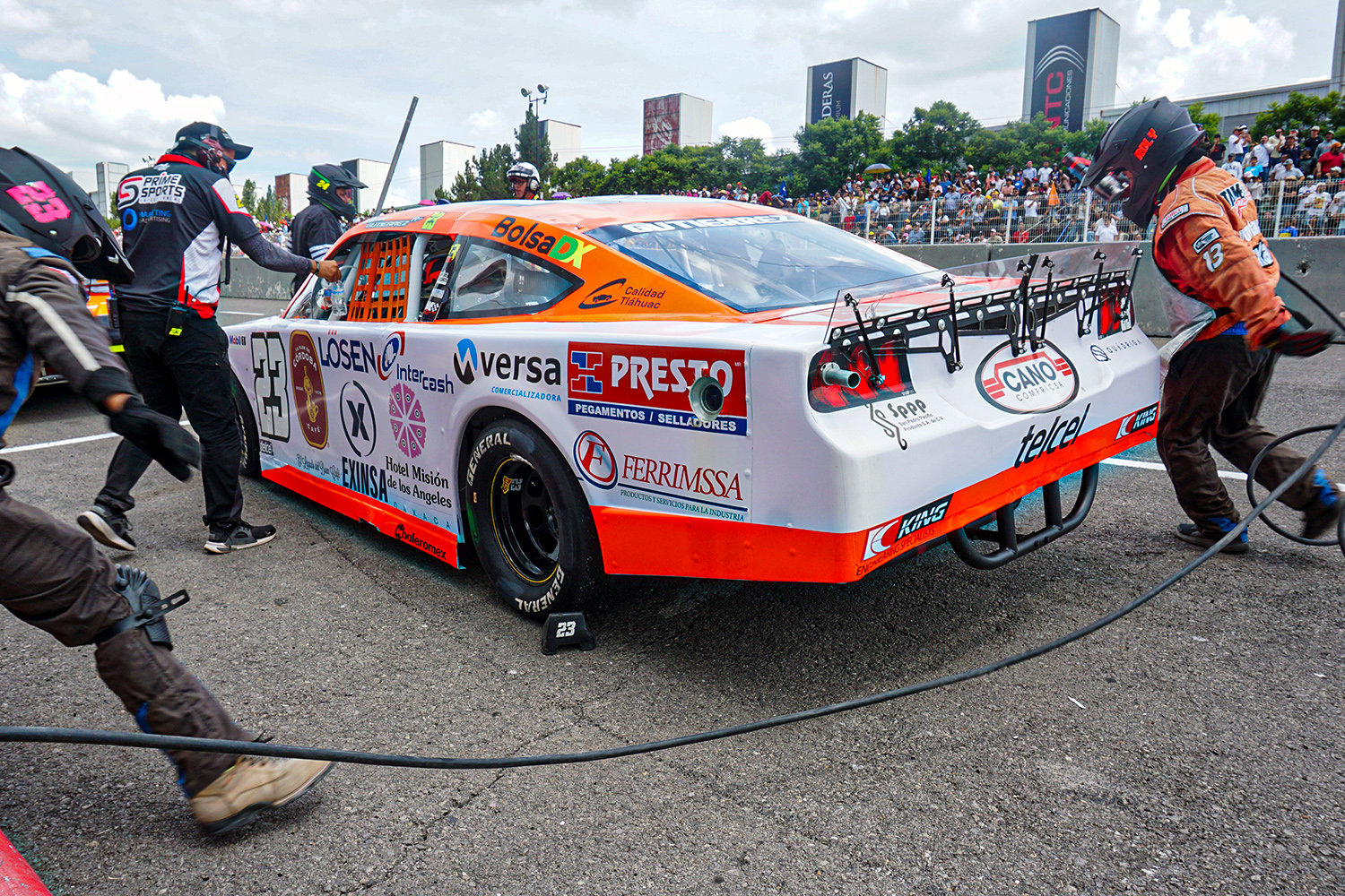 Max Gutiérrez continúa en el Top Ten de NASCAR México Series 2024