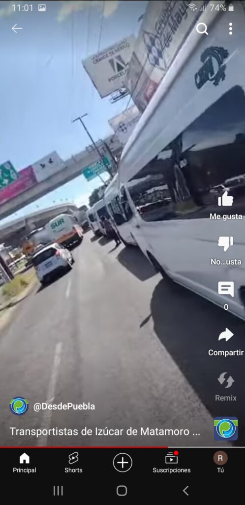 Video desde Puebla: Transportistas de Izúcar paran el servicio en demanda de aumento a sus tarifas