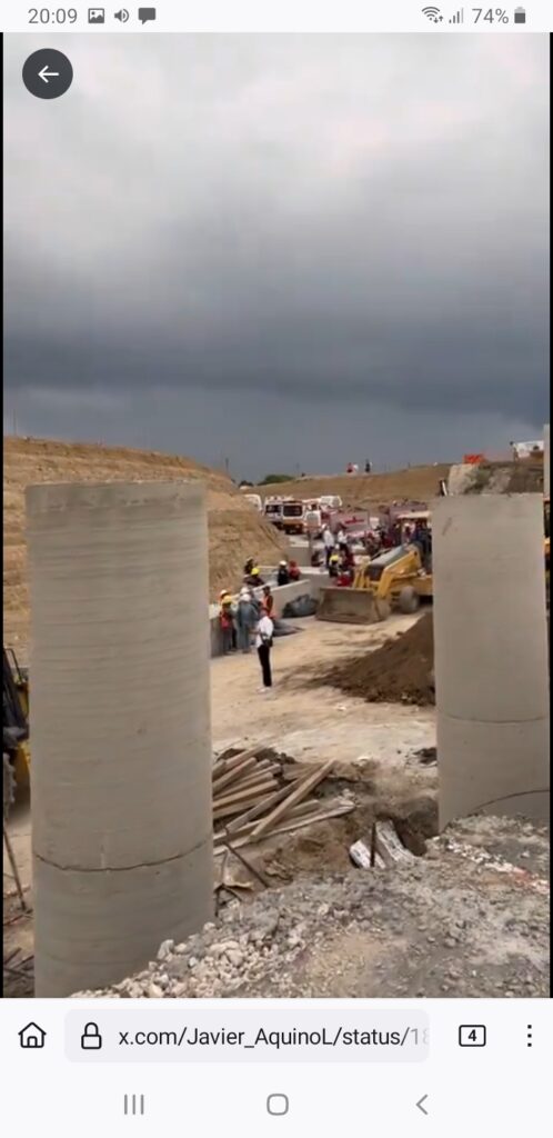 Video desde Puebla: Fueron dos trabajadores quienes murieron por el alud en la obra del periférico ecológico, confirmó Javier Aquino en su cuenta de Twitter