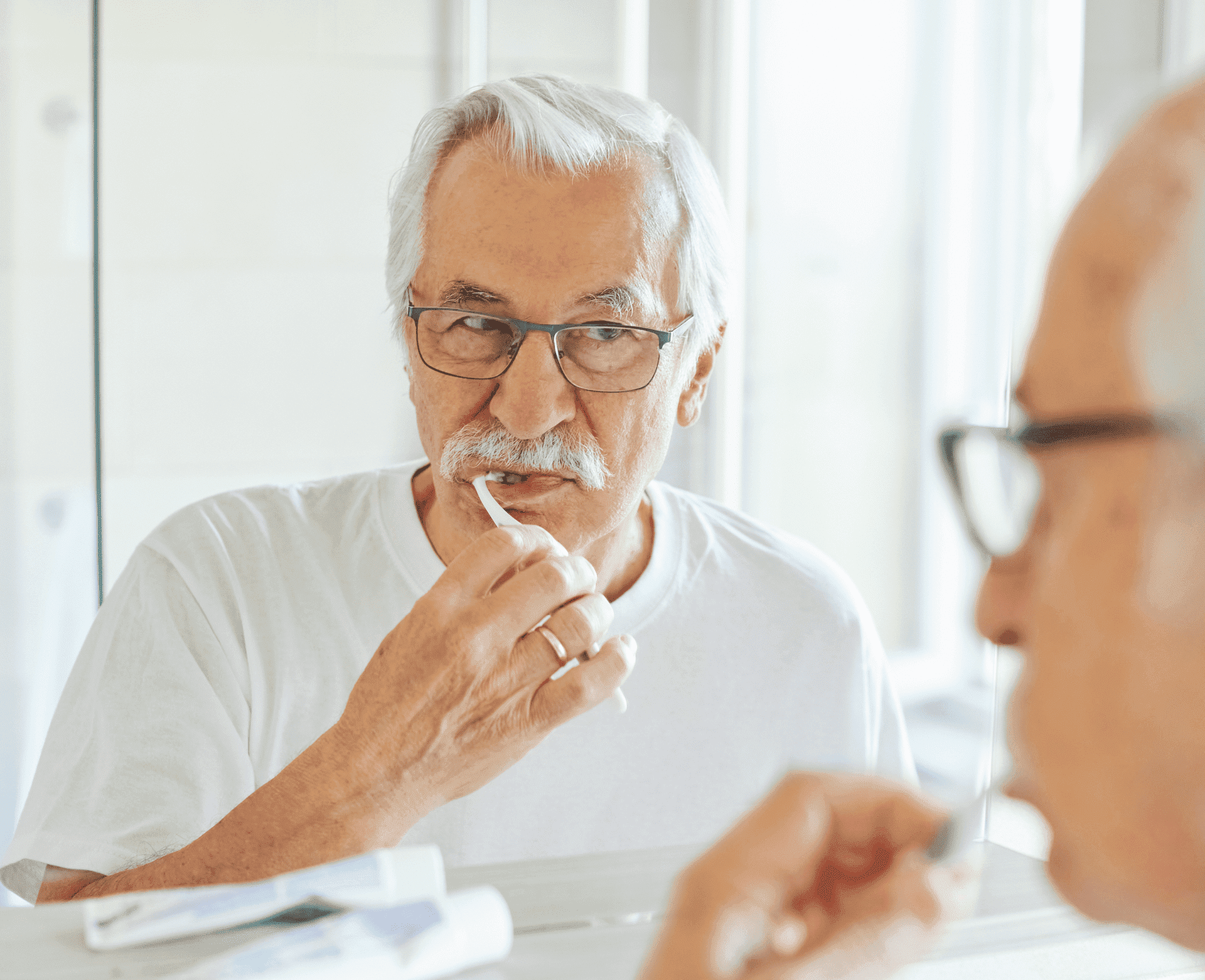 Abuelitos: Cuidar su sonrisa es cuidar su bienestar