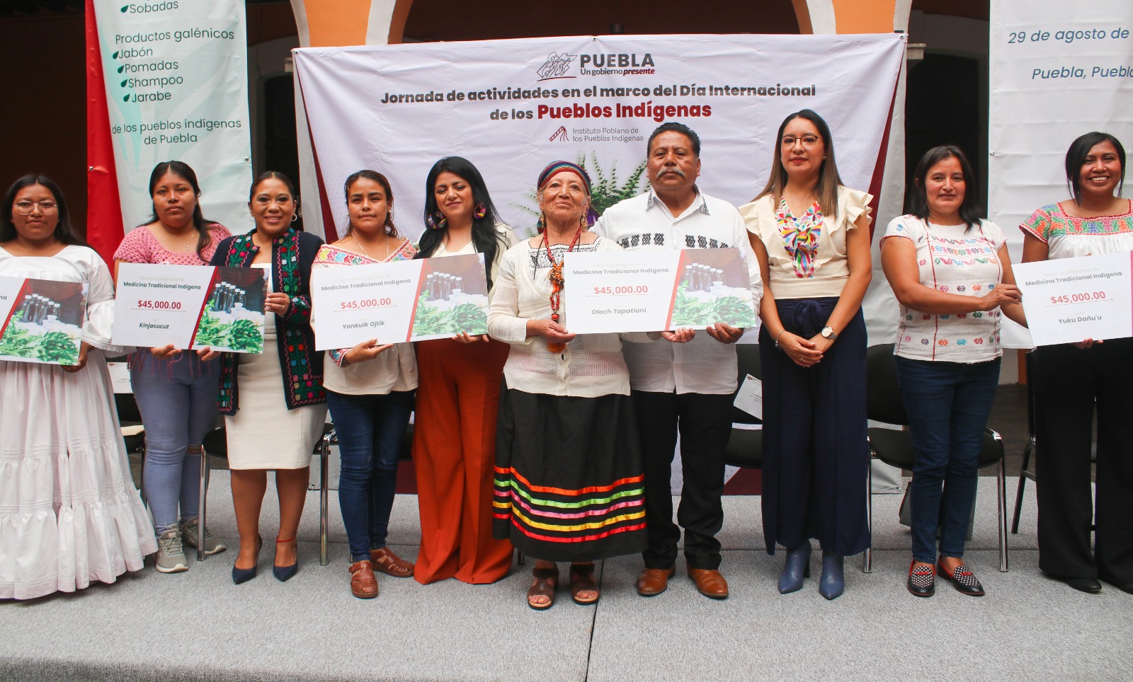 Entrega gobierno estatal segunda edición del “Premio a la Mujer Indígena y Afromexicana”