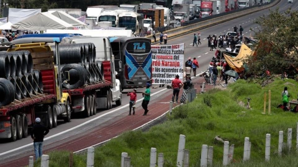 El CCE hace un llamado enérgico a las autoridades para restablecer el orden en la autopista México-Puebla y en el Arco Norte