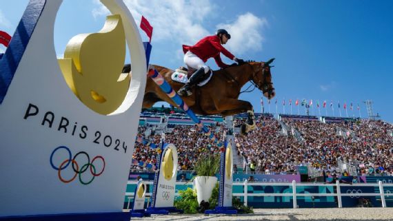 Equipo ecuestre mexicano se retira de final por lesión de caballo