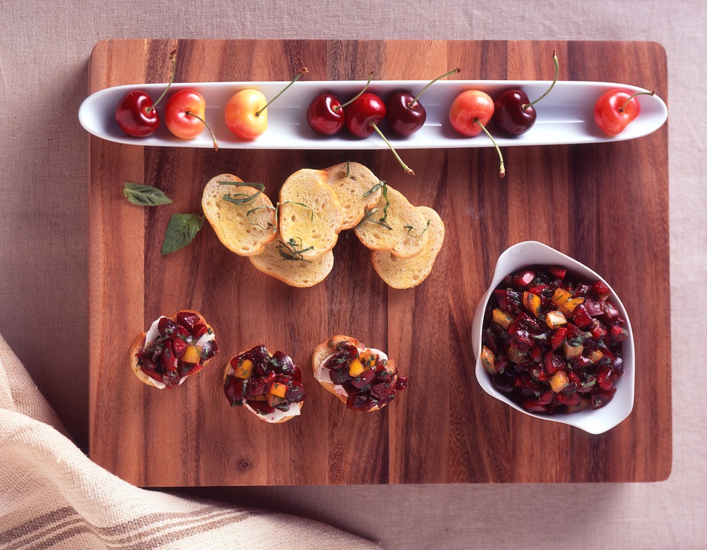 Picnic de verano: dos aperitivos con cerezas que no pueden faltar