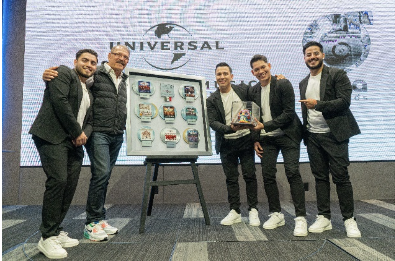 La Arrolladora hace honor a su nombre supera 11.2 mil millones de streams y la venta de 2.7 millones de álbumes ¡globales!