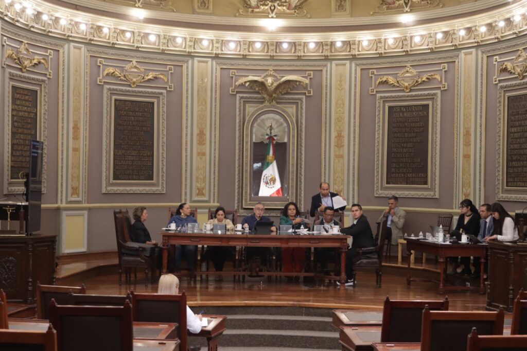Convoca Comisión Permanente a LXII y LXI Legislatura a sesiones