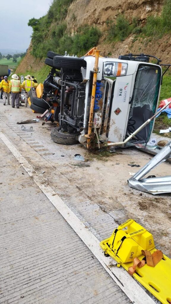 3 muertos y 6 heridos, saldo de terribe percance en la México Puebla