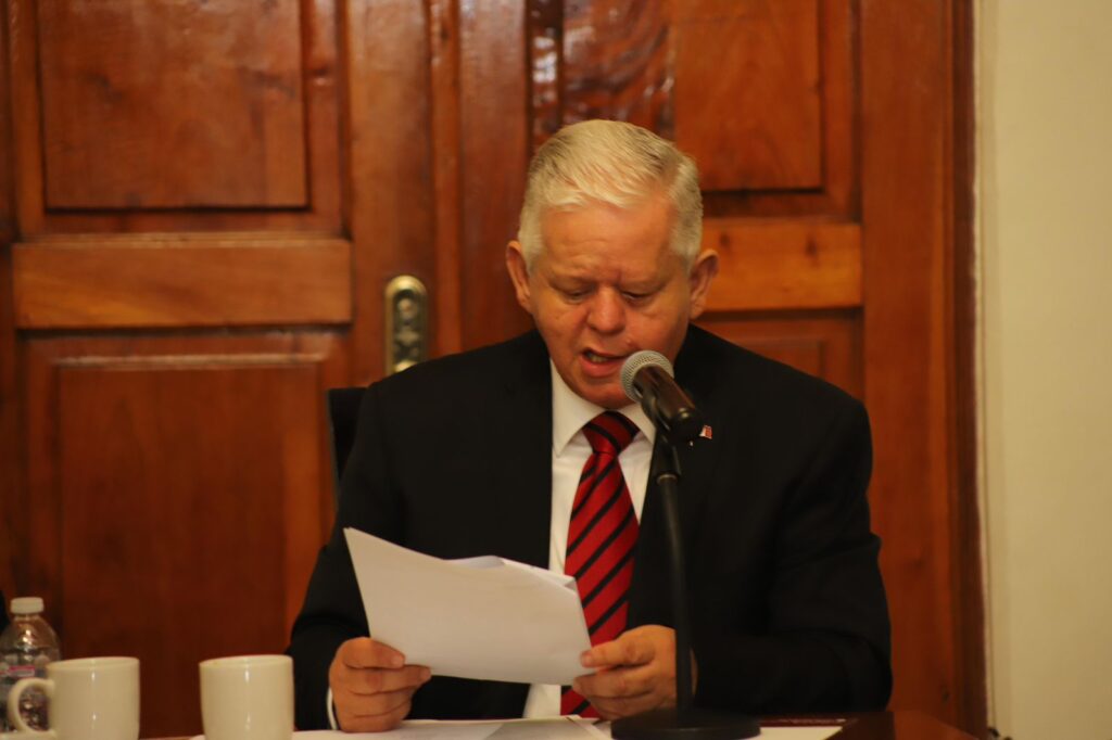 Carlos Peredo celebra el 214 aniversario del grito de independencia