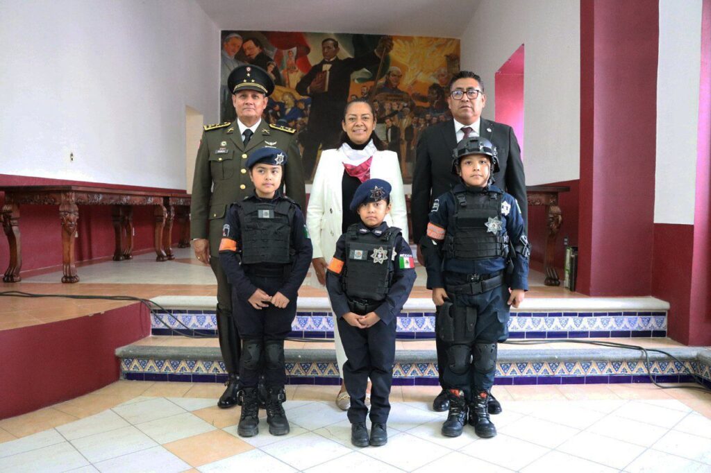 Desde Atlixco: Ariadna Ayala encabezó Desfile de Independencia