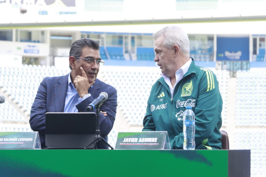 Sergio Salomón y Javier Aguirre presentaron el partido México VS Valencia