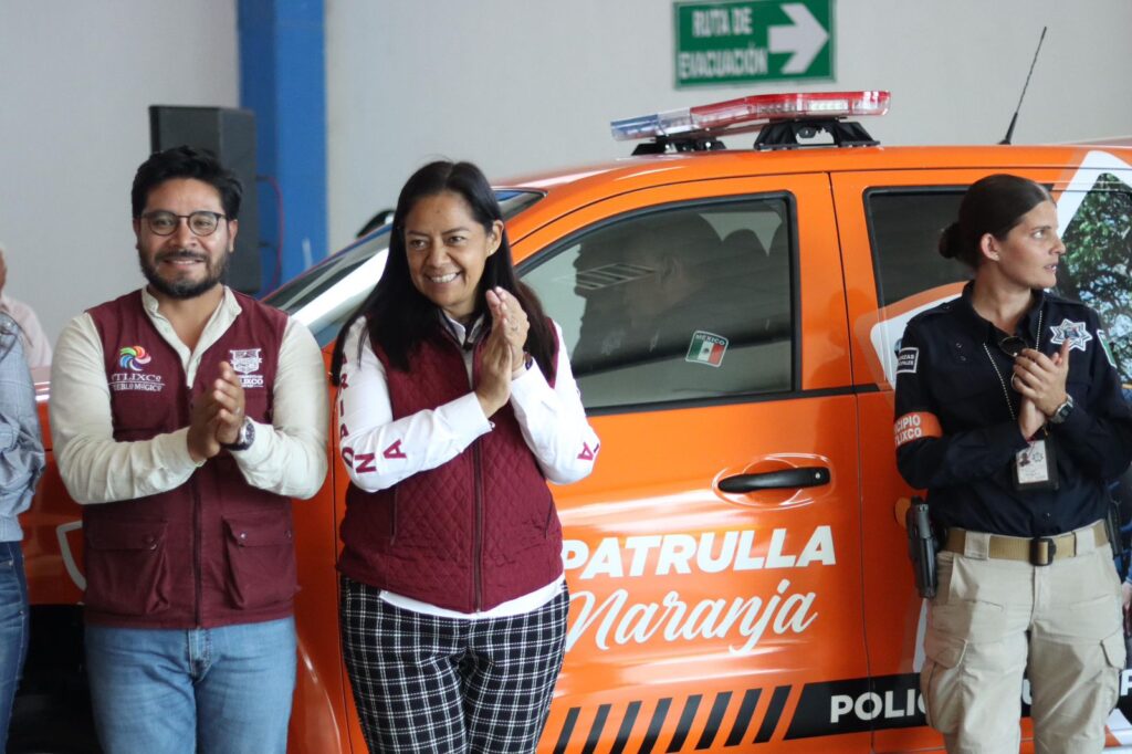 Desde Atlixco: Ariadna Ayala entregó la 3ra Patrulla Naranja contra la violencia hacia las mujeres
