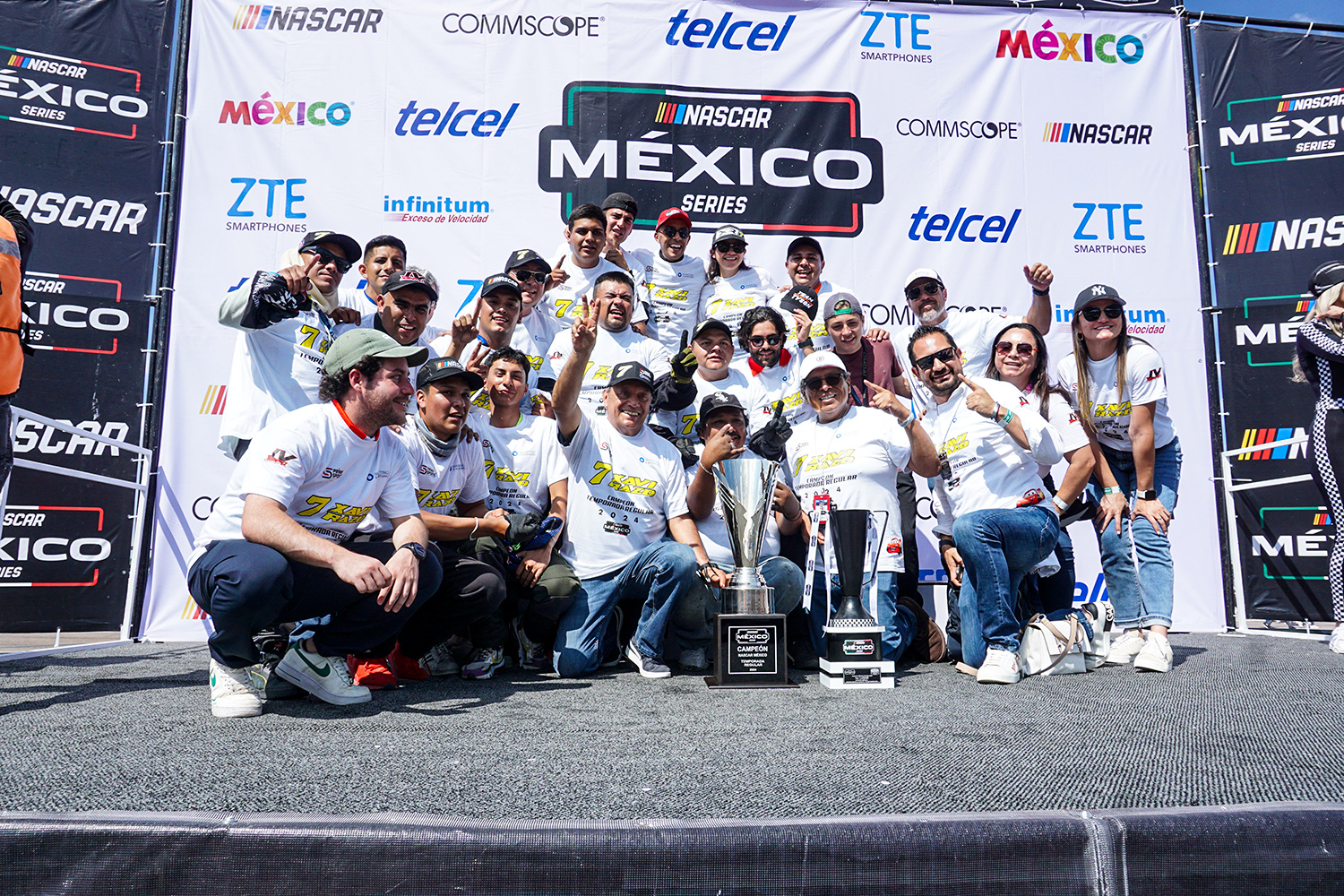 Es Xavi Razo campeón de la temporada regular de NASCAR México Series 2024