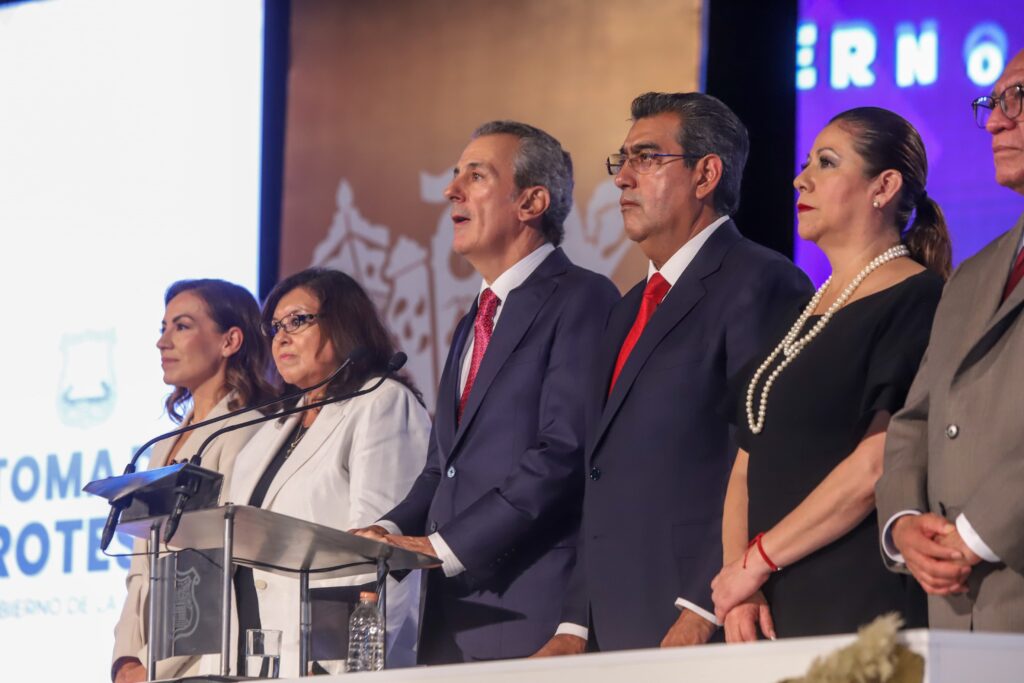 Trabajo conjunto, pidió Sergio Salomón a los nuevos presidentes municipales