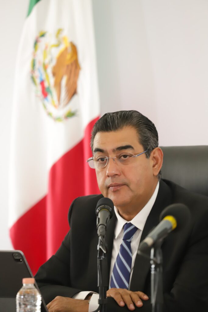 Sergio Salomón, no el ayuntamiento de Puebla, anunció programa de bacheo nocturno en la capital