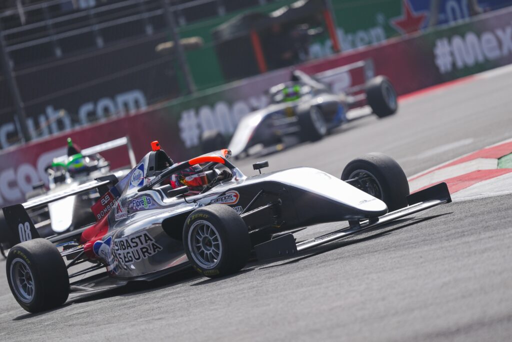 Alessandros Racing debuta con triunfo en la FIA F4 NACAM