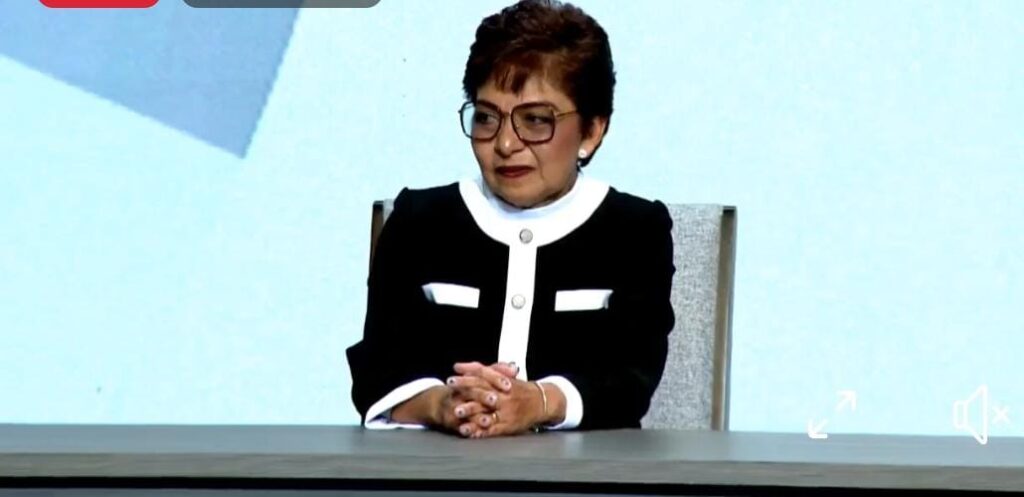 Video: “Reelección, reelección”, piden univesitarios a la rectora Lilia Cedillo en su 3er informe al frente de la BUAP