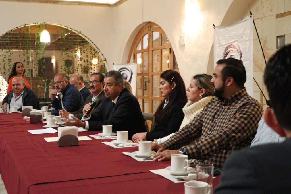 Respaldo y compromisos bilaterales ofrecen empresarios al gobierno de Tonantzin Fernández