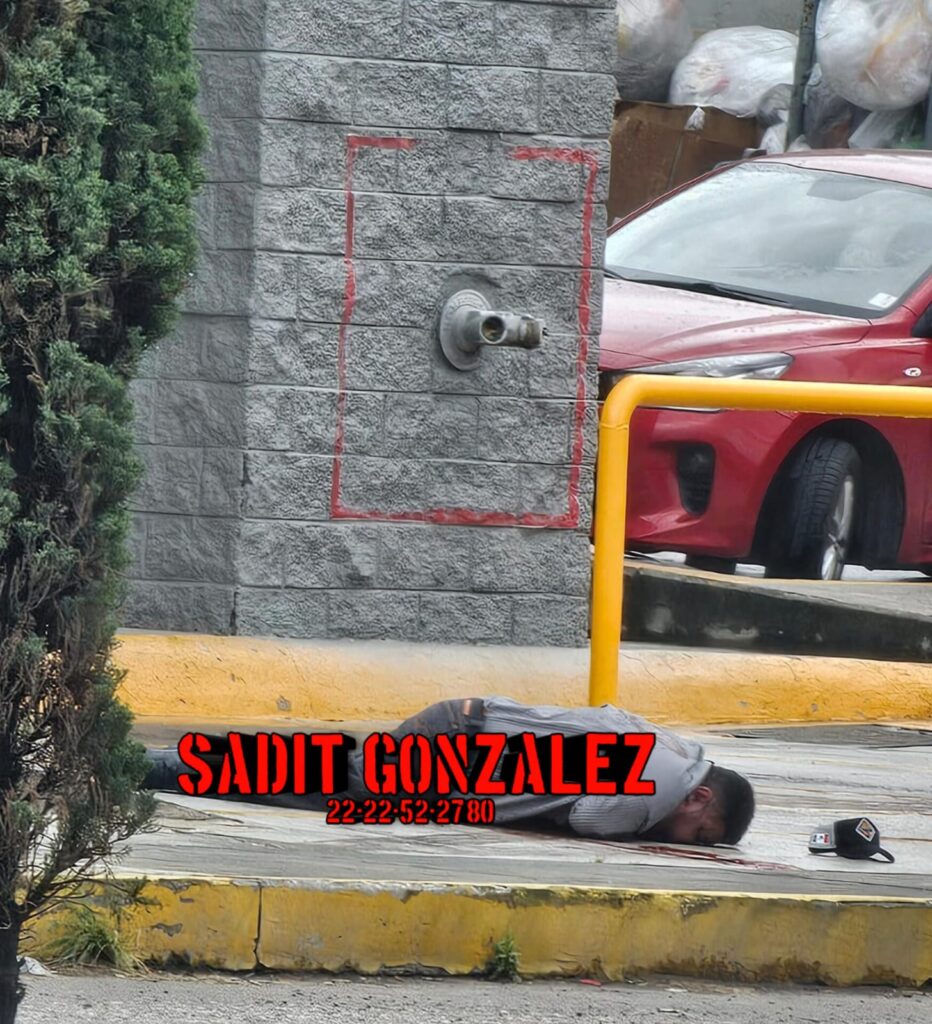 Video: Asesinaron a presunto delincuente sobre calzada Zavaleta, fuera de Wall Mart