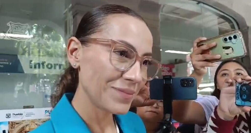 Continuidad a construcción de viviendas para familias afectadas por explosión en Xochimehuacan: Mónica Silva