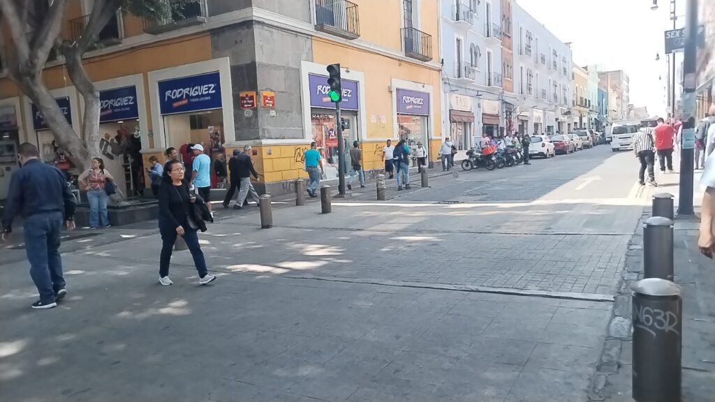 Este jueves se reunirán Francisco Rodríguez y líderes de ambulantes