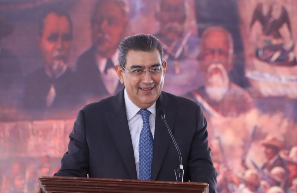 Priorizar seguridad y servicios, pidió Sergio Salomón a presidentes municipales