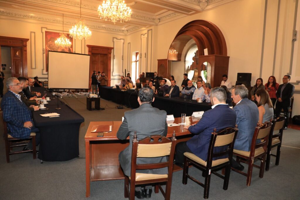 Concluye entrega-recepción del ayuntamiento de Puebla