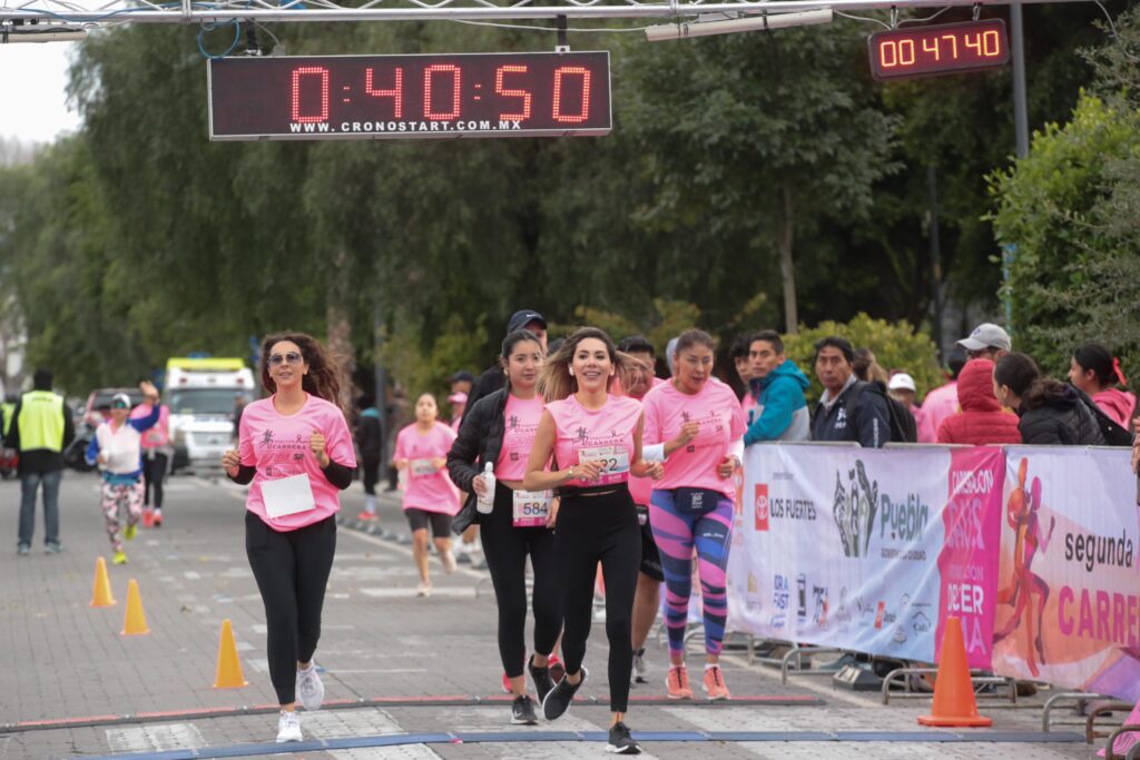En Puebla capital realizan carrera contra el cáncer de mama