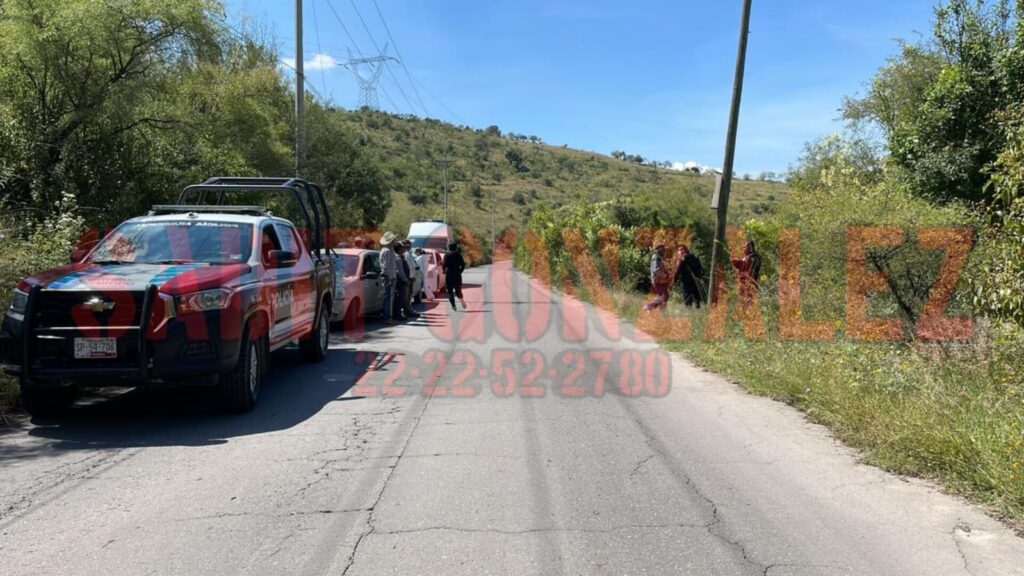 Tiran dos cadáveres en camino a Santa María Guadalupe Tecola