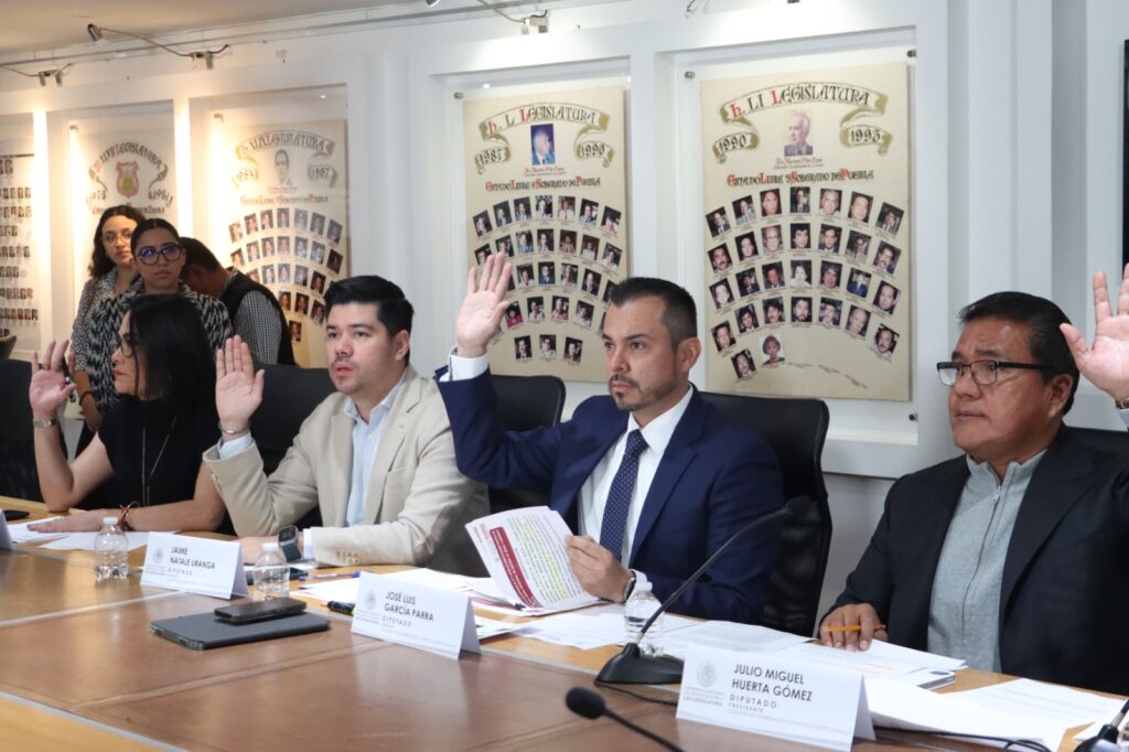 Avala Comisión del Congreso reformas a la Constitución federal, en materia de vías y transporte ferroviario