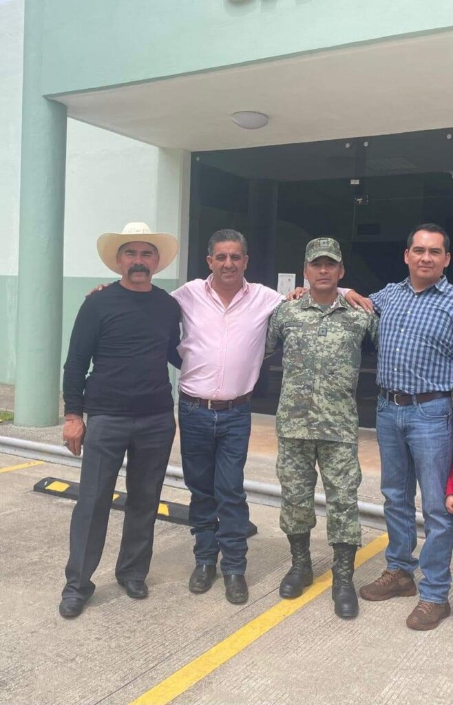 Policía municipal de Ahuazotepec roba tesorería…de su propio ayuntamiento