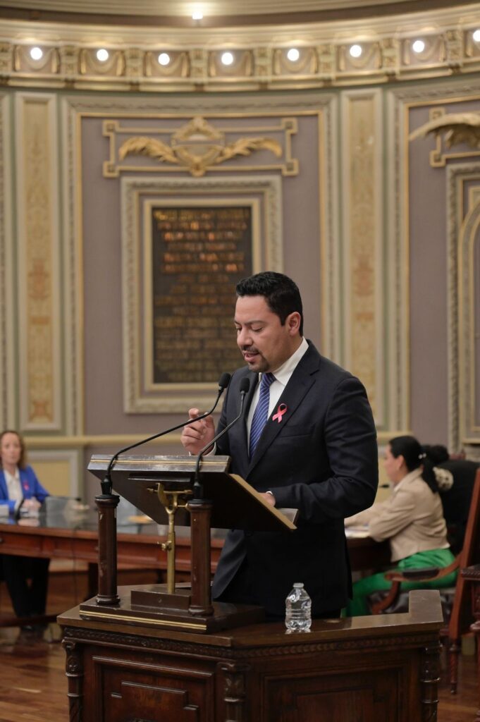 Se renovaría completamente dirección de Morena Puebla: Andrés Villegas