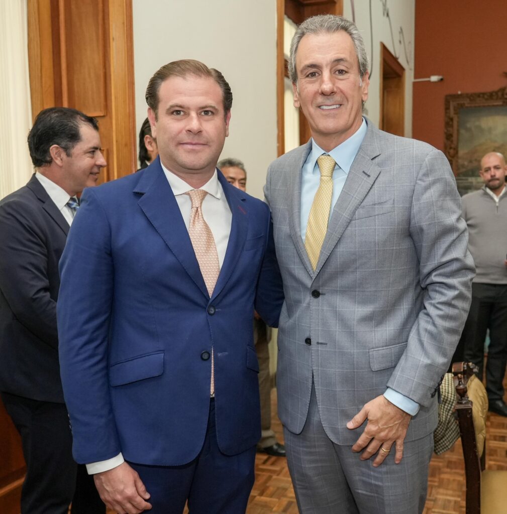 Pepe Chedraui toma protesta a Ricardo Zayas Gallardo como titular del Instituto Municipal del Deporte