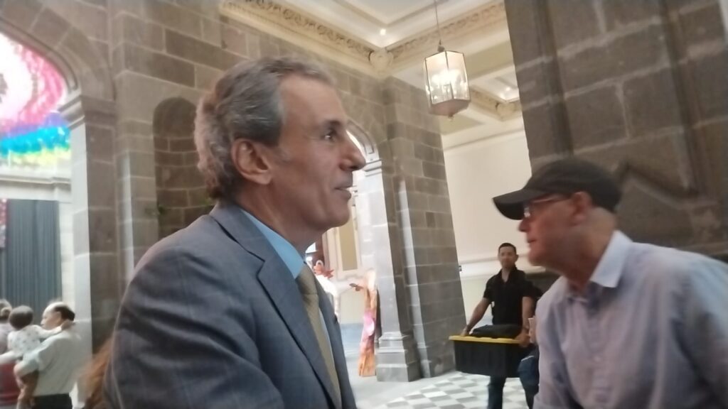 Video: Pide Pepe Chedraui a dueños de casetas de periódicos regularizarse